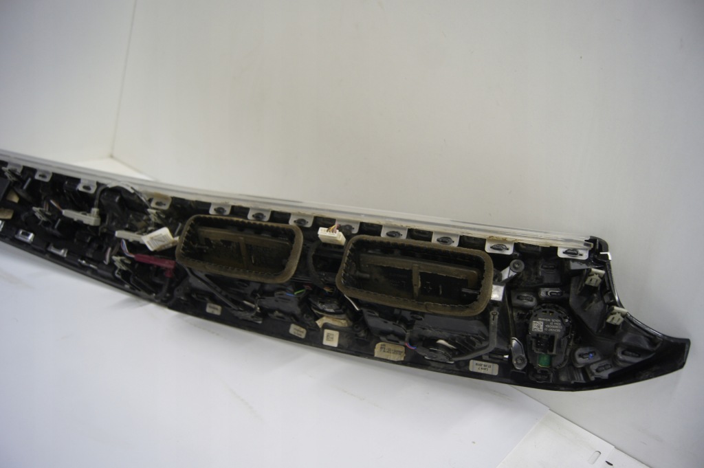 Молдинг декоративная  консоли решётка обдув bmw g31 Доставка