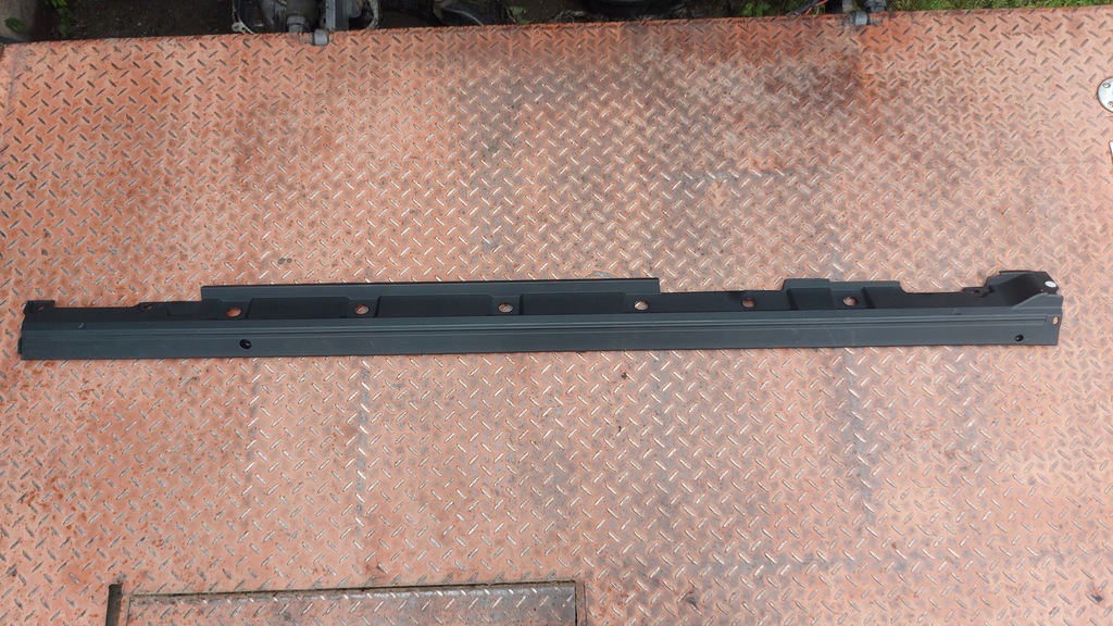 фото №1, Поріг молдинг накладка поріг права правий toyota highlander iv 19-