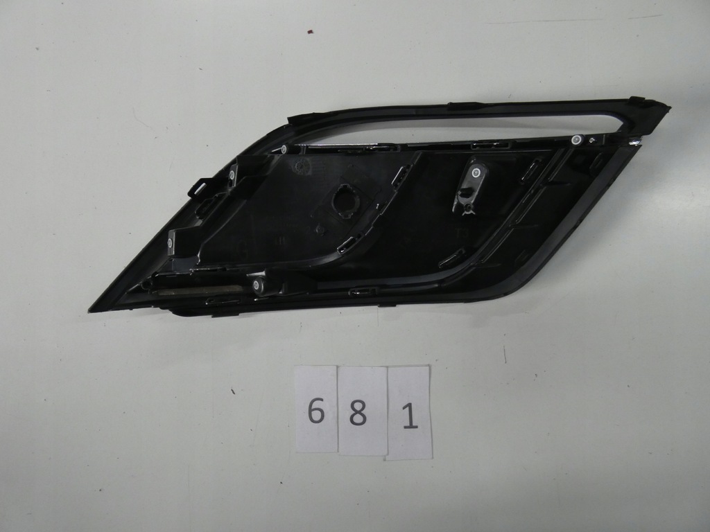 фото №7, Решітка бампера ліва renault espace v lift 681.