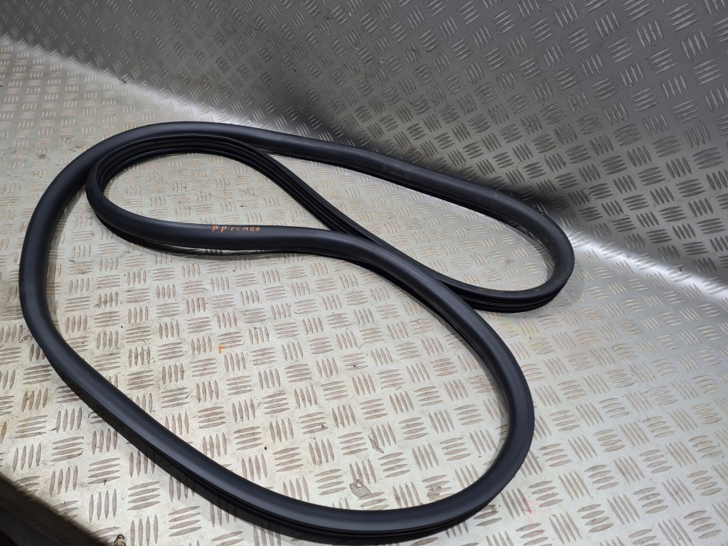 фото №2, Ущільнювач ніша двері права передня rifter combo e berlingo iv