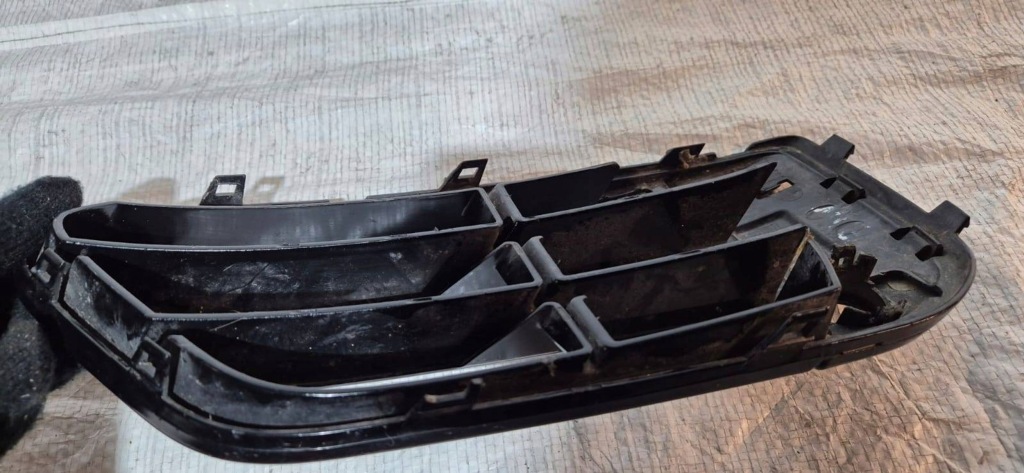 Решётка правая бампера перед bmw x1 f48 f49 15- с Разборки