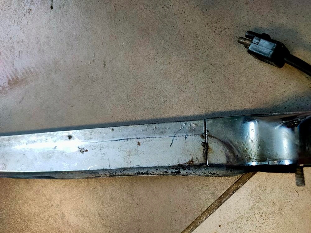 Молдинг довга хром заднього замка багажника mercedes 107 Оригінал