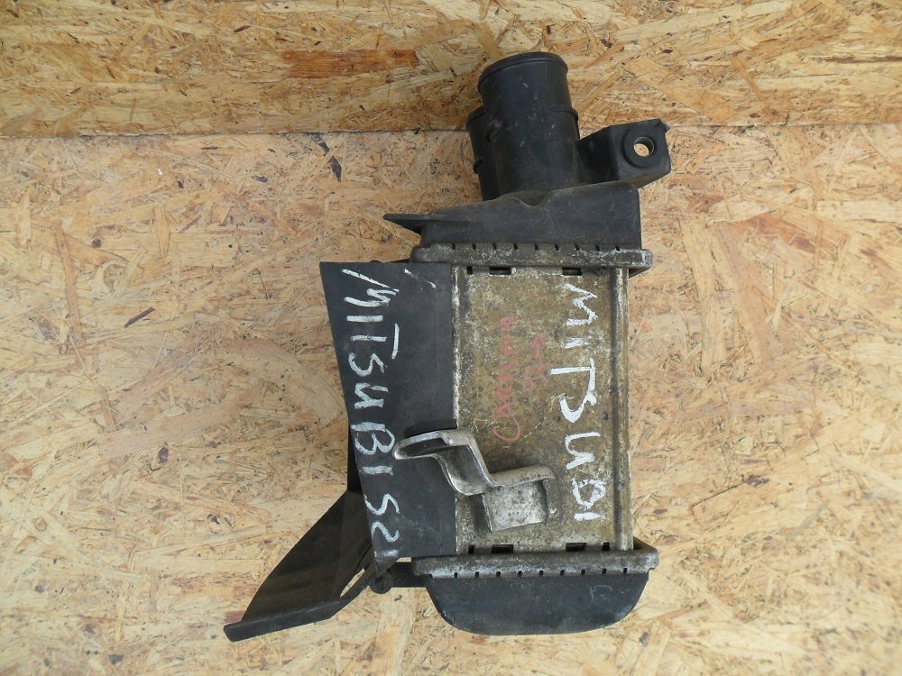 фото №8, Mitsubishi carisma da957 1997- інтеркулер