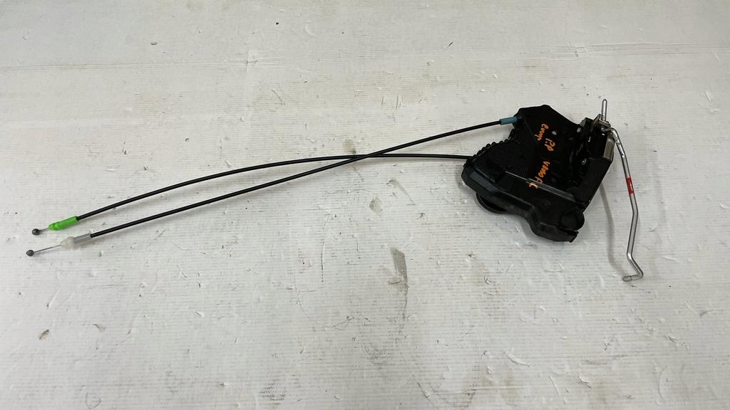 фото №1, Замок перед правый 4pin toyota verso lift europa