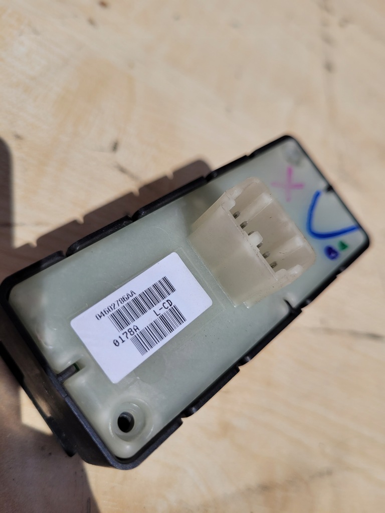 фото №9, Jeep grand cherokee wk 8-10 кнопка стекло блокировка