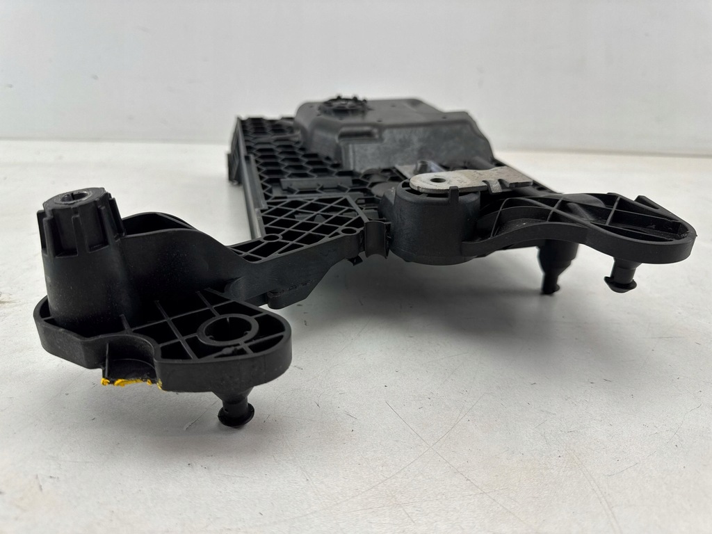 фото №9, Audi a3 8y 2023 полка аккумулятор