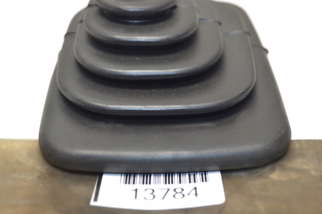 фото №7, Mercedes w115 защита резиновый элемент домкрата переключения передач