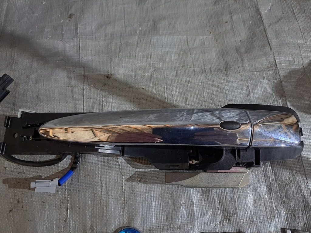 фото №1, Ручка наружная дверь передних правых nissan leaf ii