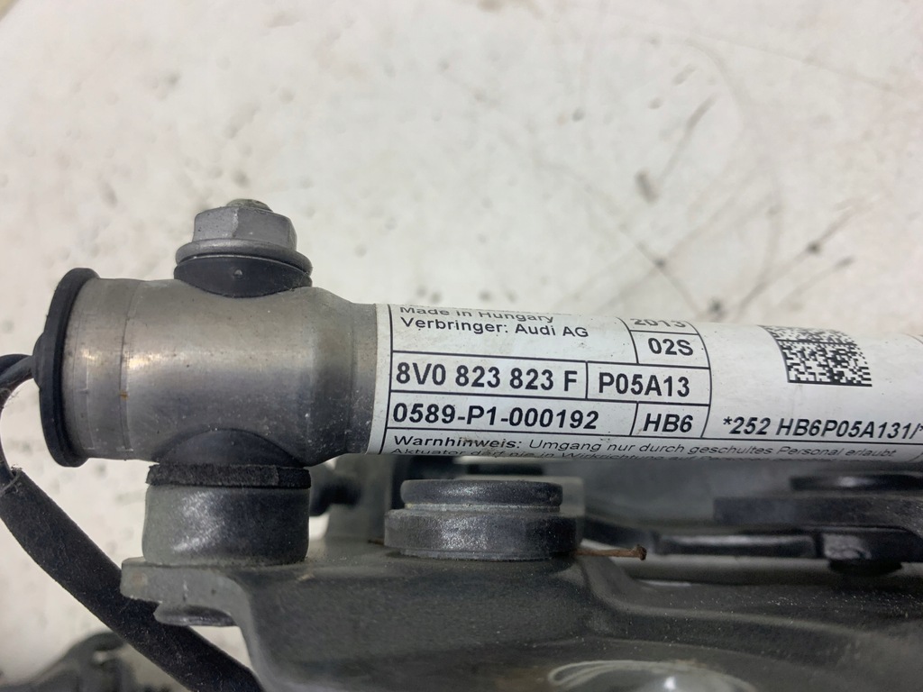 фото №7, Петля петлі капот + патрони комплект audi a3 8v kol. lz7s 13-20