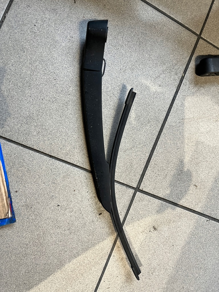 фото №1, 10 bmw f48 x1 важіль щітка задній двірники задня двірник