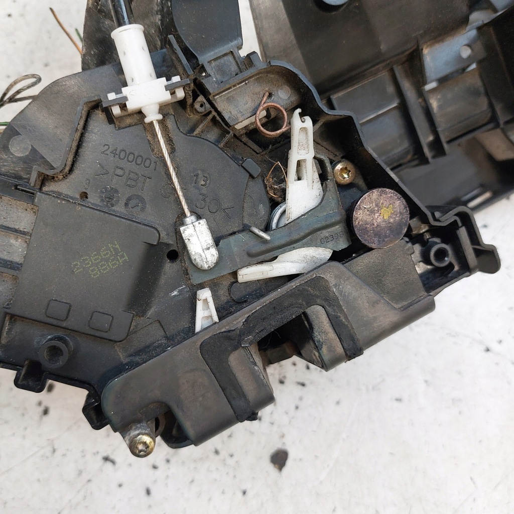 фото №6, Ford focus ii 2 замок дверь правый перед 6pin + ручка 3m5ar21812ak