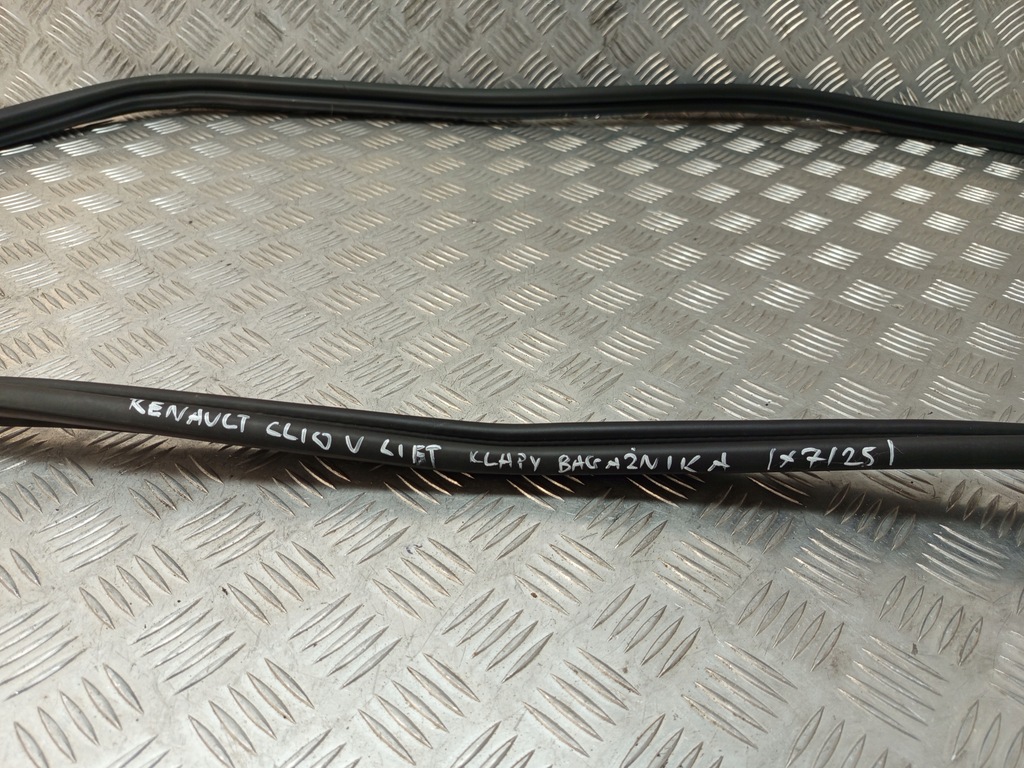 фото №10, Renault clio v lift прокладка крышки багажника задняя задняя