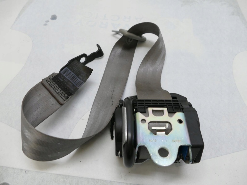 фото №1, Pas безопасности audi оригинальный номер 4e0857806b