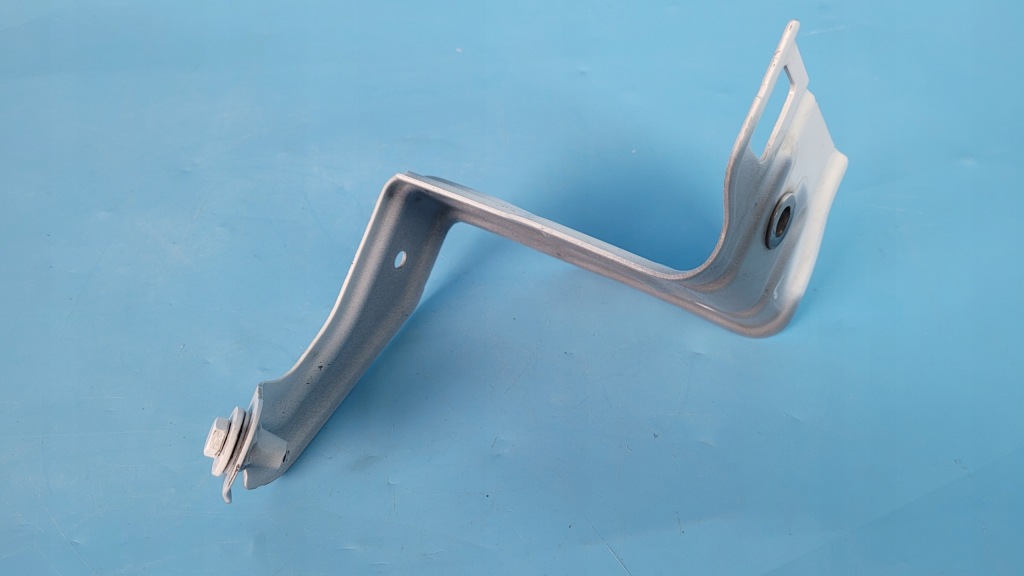 Mercedes eqa 250 кронштейн кронштейн крила ліва a2478811500 a2478807901 в Україні