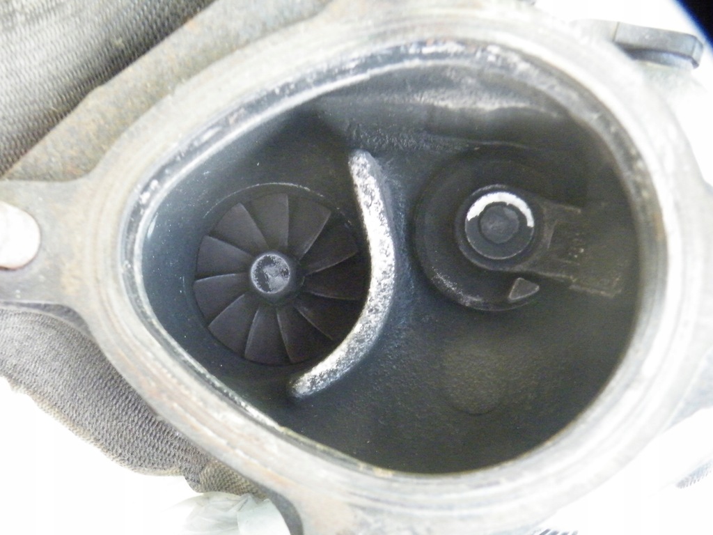 фото №9, Турбонагнетатель турбина левая audi a4 s4 b5 a6 c5 2.7t are 078145703r turbo