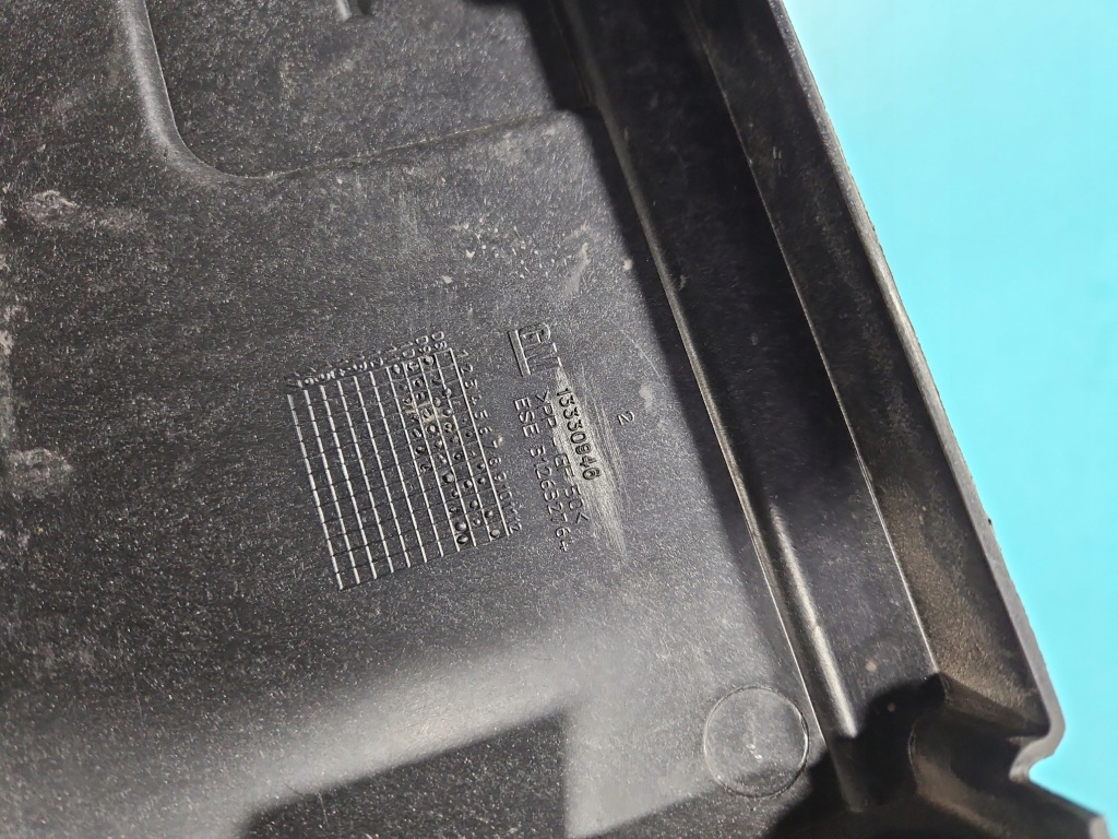 Корпус аккумулятор основание opel insignia a 13330946 2.0 cdti Доставка