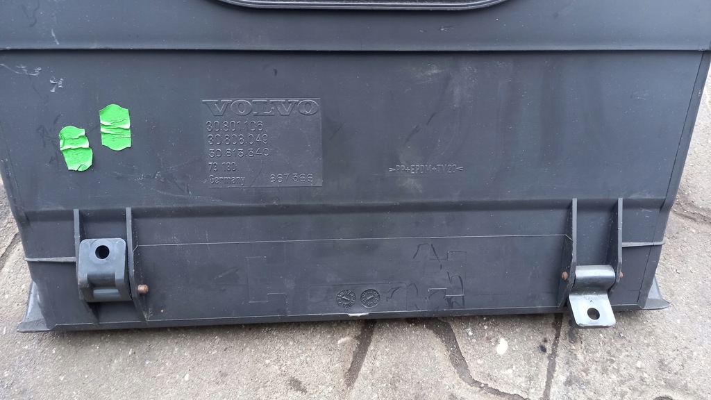 фото №4, Бардачок пасажира volvo v40 01r kombi