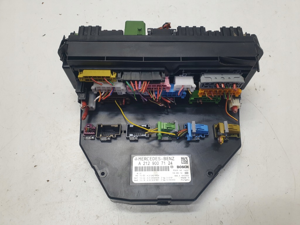 Купить Коробка предохранителей mercedes w212 a2129007124