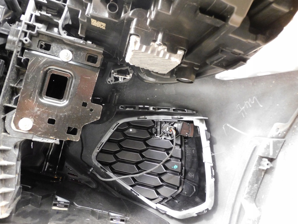 Купить Audi a3 8y s line перед бампер фары капот крылья ремень full led