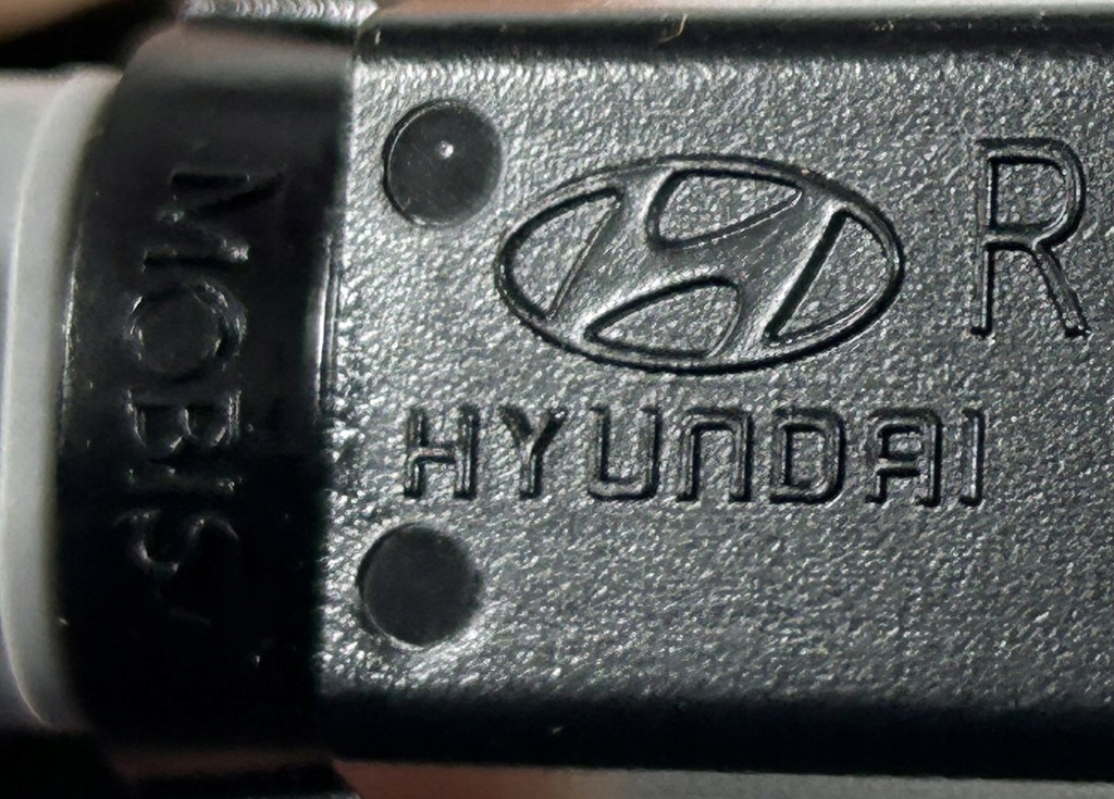 фото №9, Кнопка кришки багажника ліхтарі задня hyundai ix35