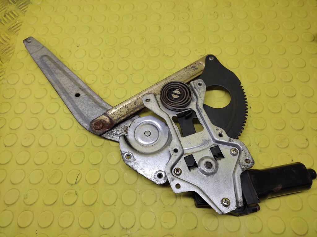 фото №4, Hyundai galloper подъемник стекло правый задняя