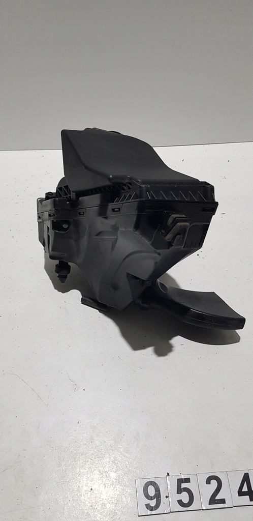 фото №4, Корпус фильтра воздуха audi a4 b8 8k0133837bg