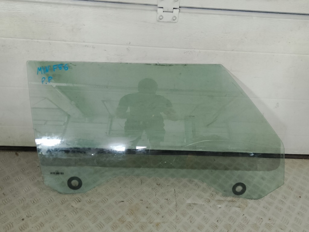 фото №1, Mini f55 f56 2017 cooper s скло правий перед права передня