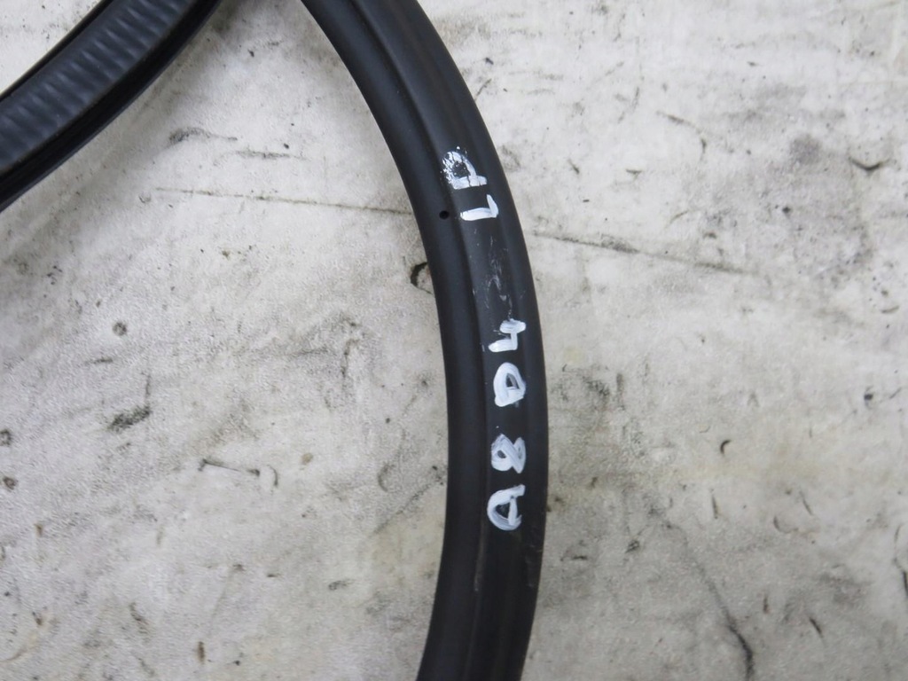 фото №4, Прокладка двері правий лівий перед audi a8 d4