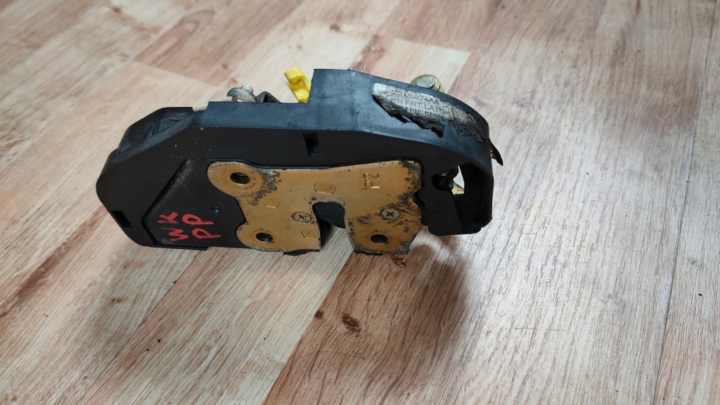 фото №1, Jeep grand cherokee wk замок дверь правый перед xk