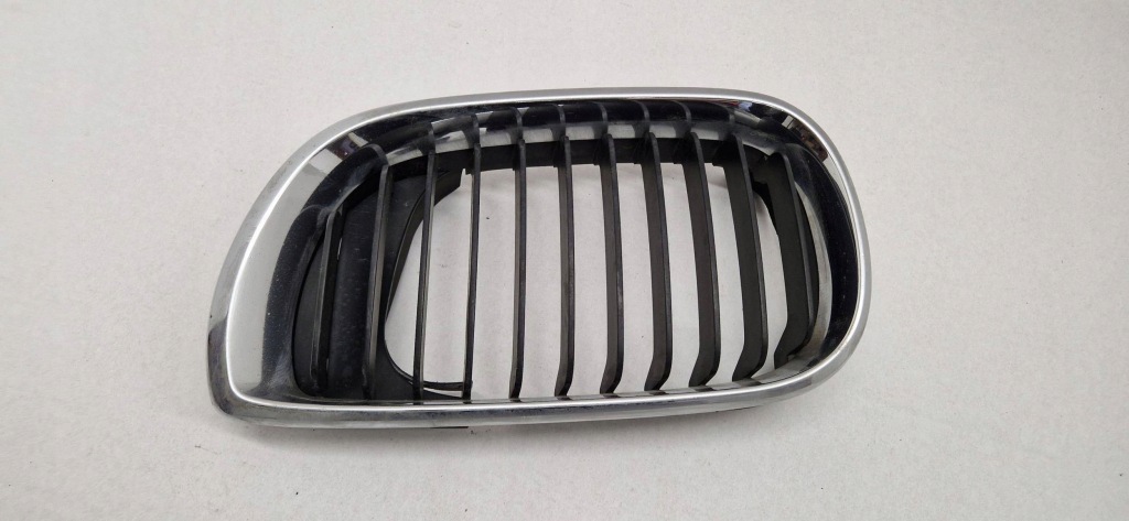 Решётка радиатора решётка  решётка капота решётка радиатора левая bmw e46 рестайлинг  7030549 Недорого