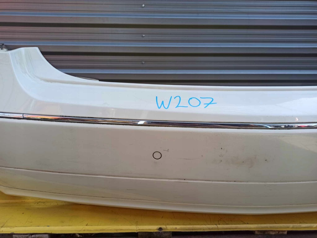 Mercedes w207 бампер задній cabrio 650 Недорого