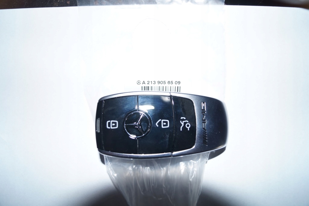 фото №1, Mercedes e w213 ключ pilot amg a2139056509