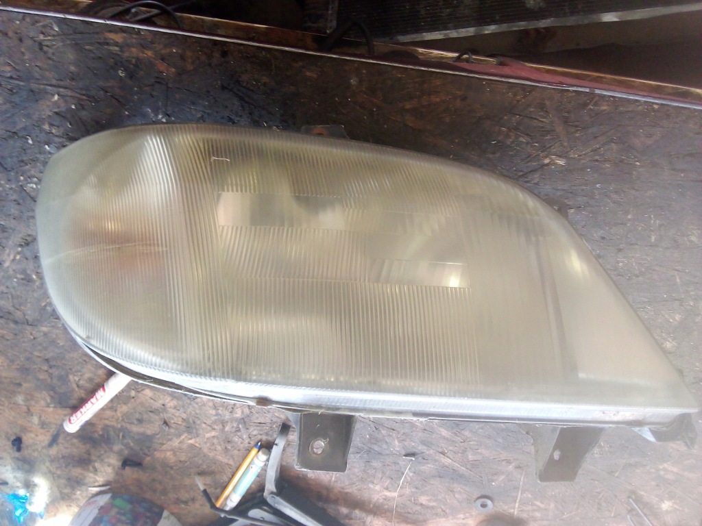 Купити Фара правий перед mercedes sprinter 15053200