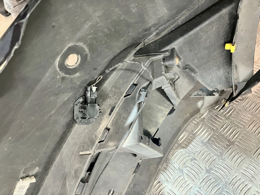 фото №7, Бампер перед передний audi a4 b9 15- lx5r