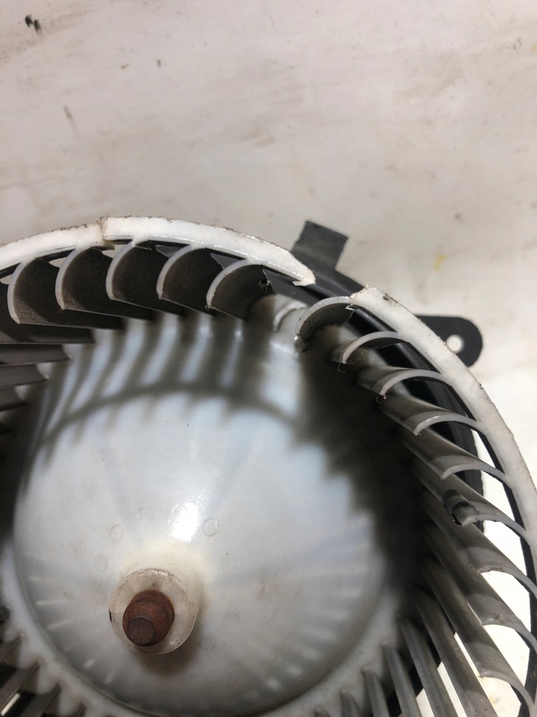 фото №5, Двигатель воздуходувка обдув mercedes w204 w212 9409653