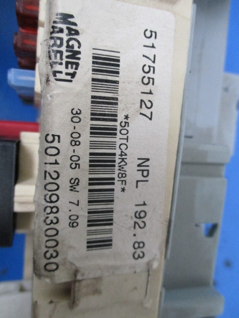 фото №3, Fiat stilo коробка запобіжників внутрішня