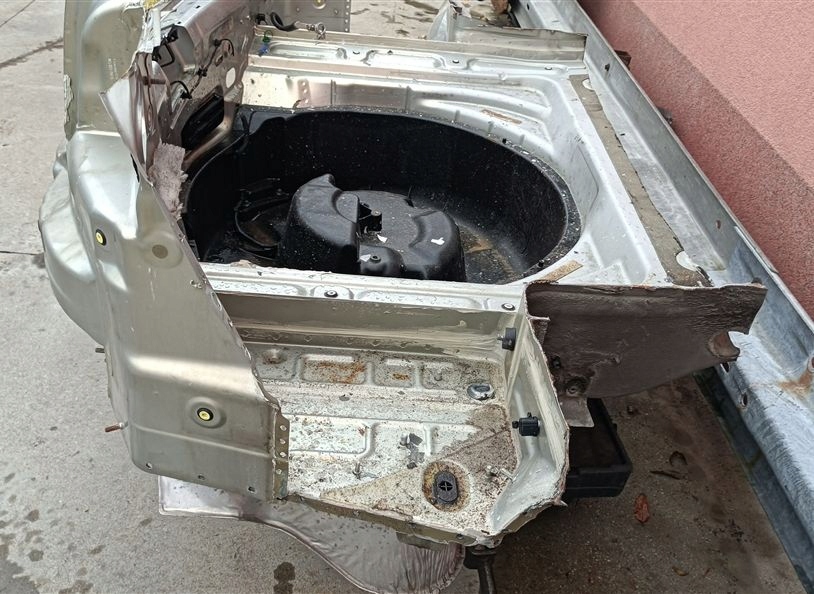 фото №7, Pas задня задній піддон vw phaeton 3d lc7w