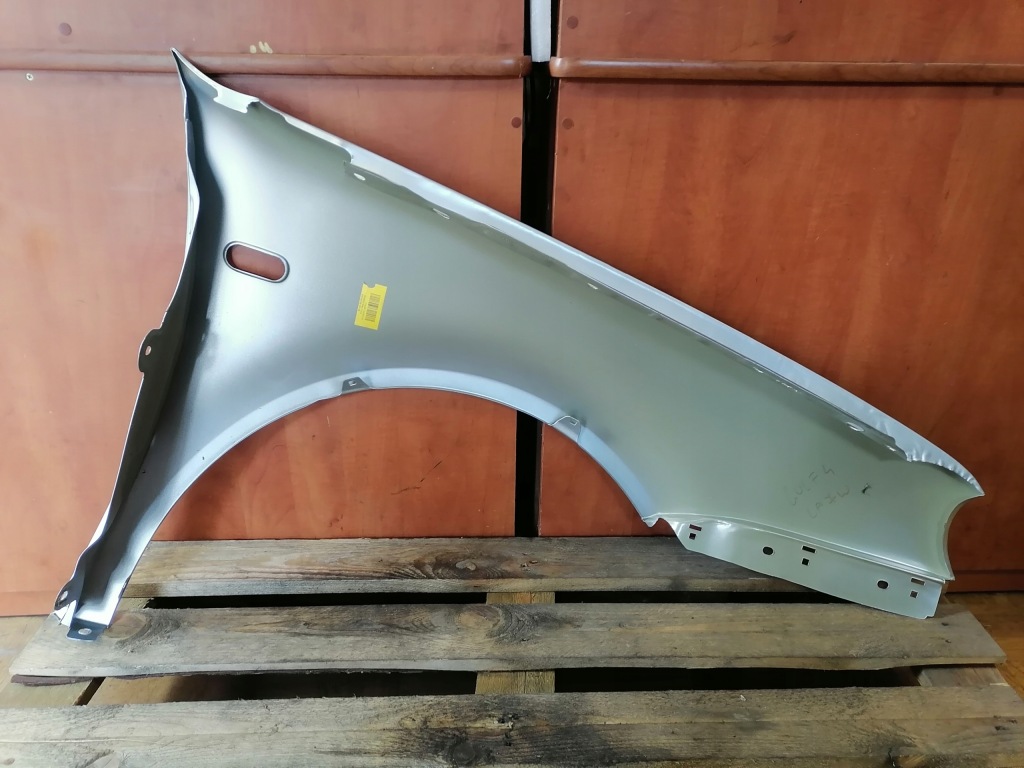 Крило ліве перед volkswagen golf 4 оцинкований  la7n Київ