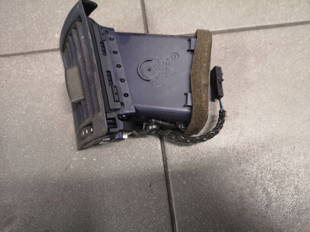 фото №5, Решётка обдув audi a4 b7 blues 8e0820901f