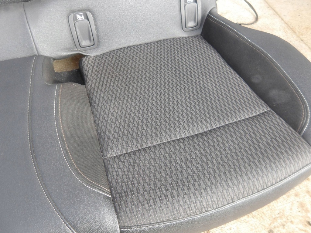 Opel insignia b універсал заднє сидіння задня / спинка / комплект напівшкіра Недорого