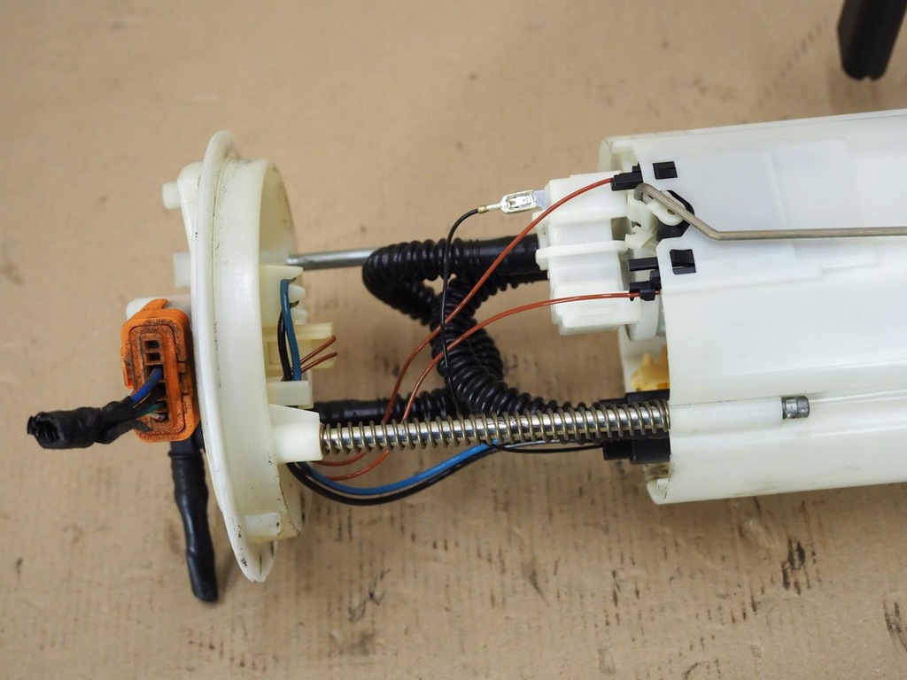 фото №9, Fiat croma ii 2.2 16v 07r насос топлива 0580314107