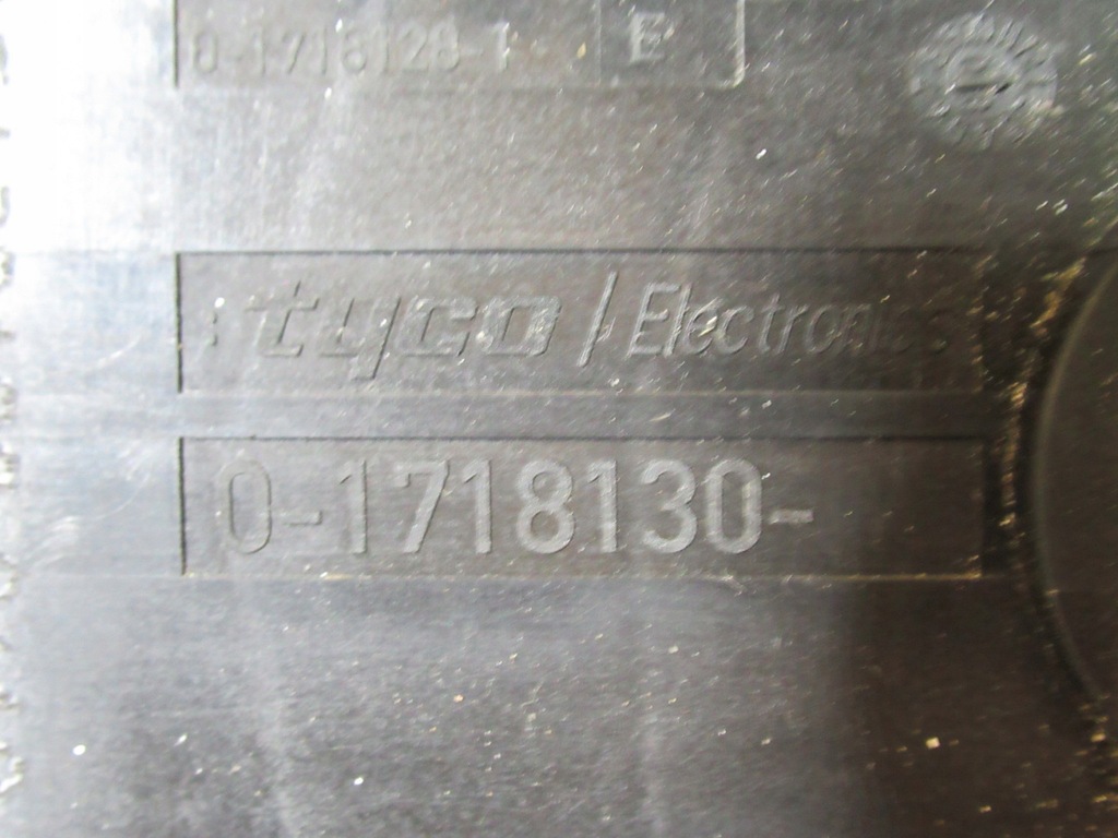 фото №6, Коробка модуль bsi volkswagen touran 1 1k0937125a