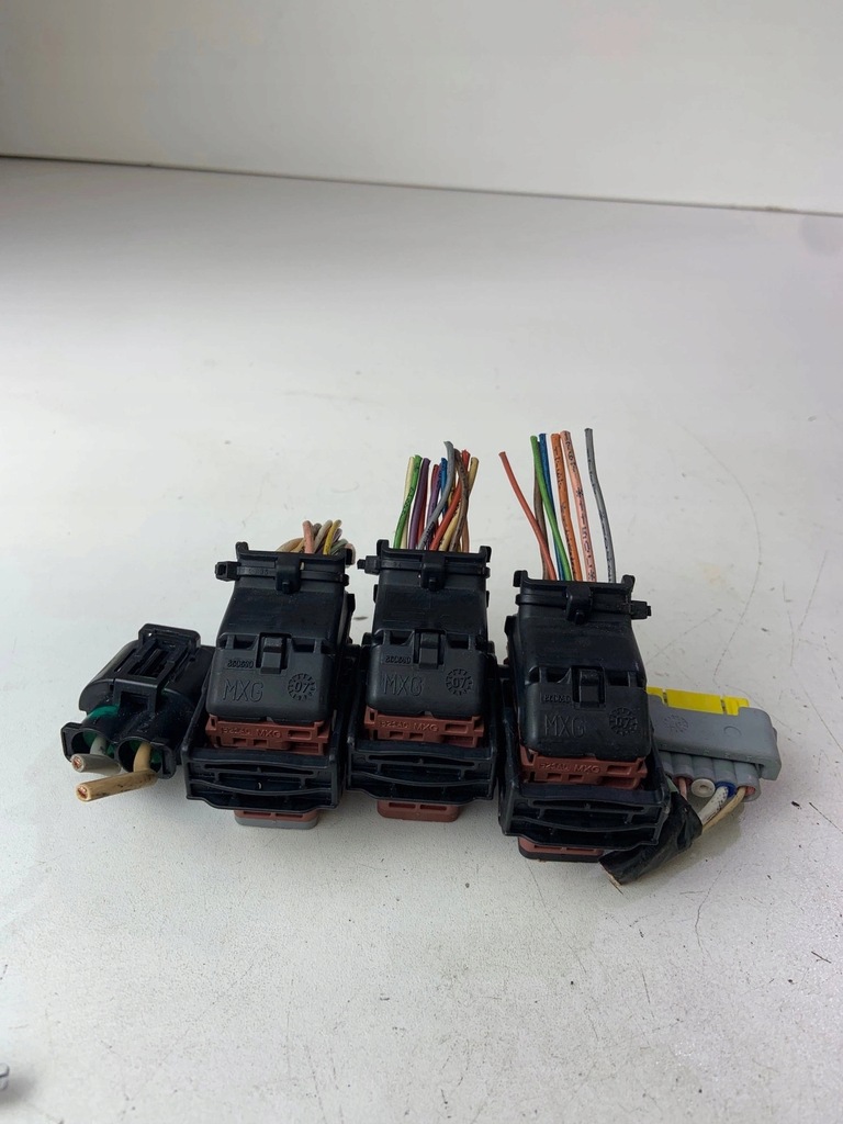 фото №6, Роз'єми штекер колодка коробка запобіжників bsm l11 peugeot 207