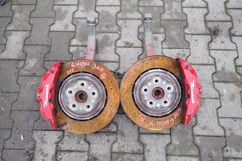 фото №1, Поворотный кулак перед maserati ghibli m157 lift 2wd правая