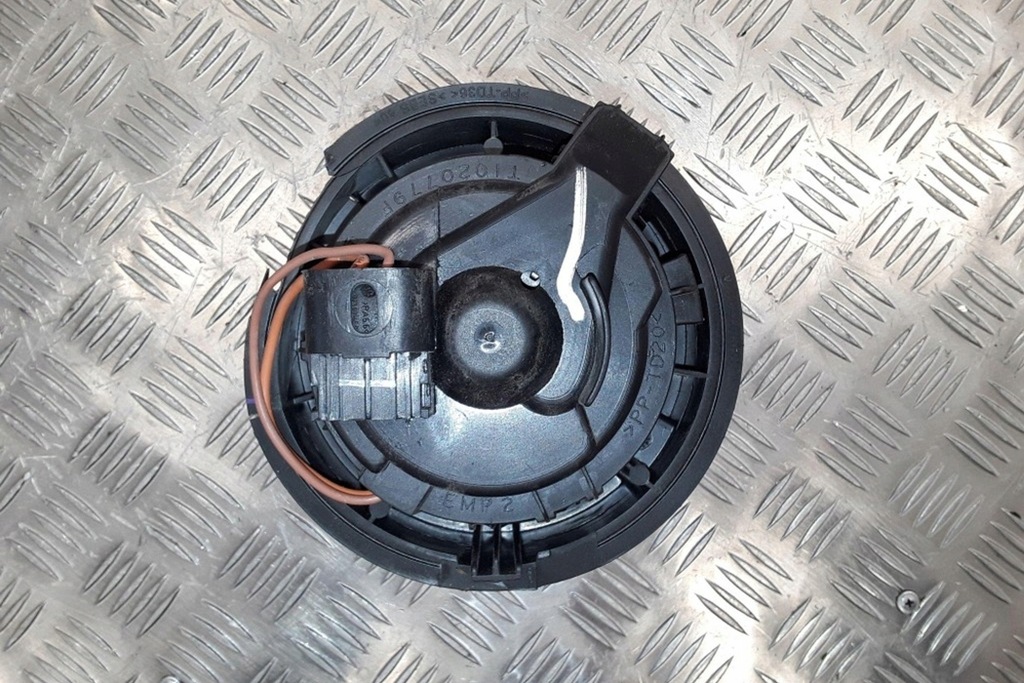 фото №7, Отопитель citroën c4 cactus t1029527h 1.56l дизель 68kw 2015