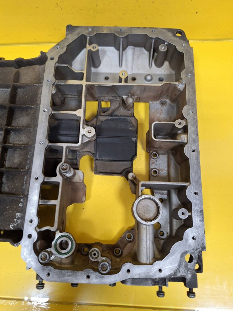 Купити Піддон масляна задній основа картера 06e103603c a6 c6 2.4 v6 bdw nr52