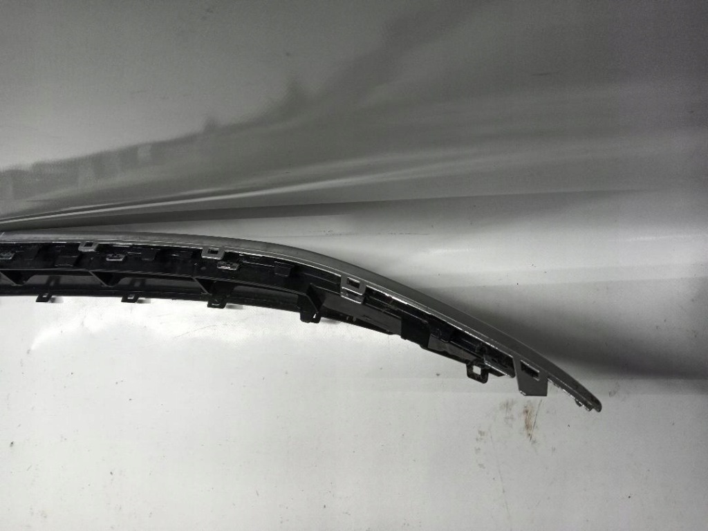 фото №10, Решётка средняя бампера перед передняя vw tiguan 2 5na853677