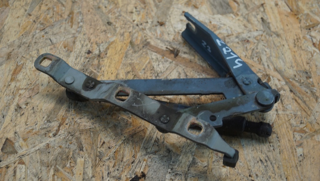 фото №5, Bmw z3 e36 петля крышки задняя правый 8397328