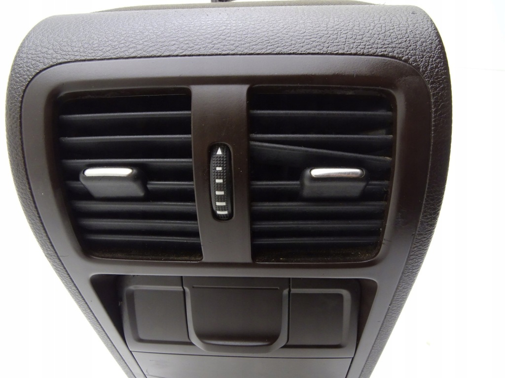 Туннель средний подлокотник решётка комплектный  бардачок 3ac863241d vw passat b7 Оригинал