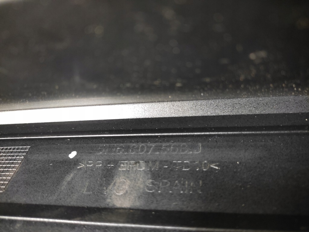 фото №9, Vw golf viii r-line 5h6 hb спойлер бампера задня